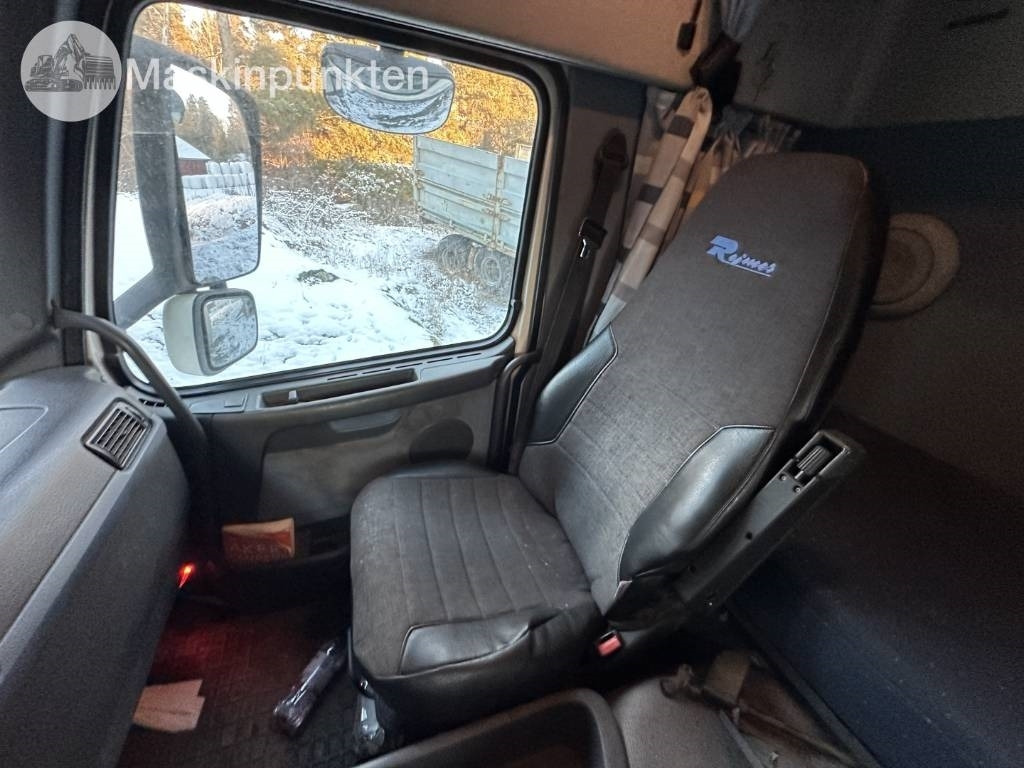 Tovornjak z dvigalom Volvo FM 480: slika 24 Tovornjak z dvigalom Volvo FM 480: slika 24