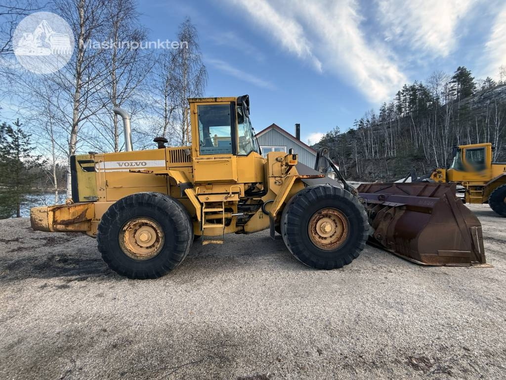 Volvo L 120 C - Kolesni nakladalec: slika 1 Volvo L 120 C - Kolesni nakladalec: slika 1