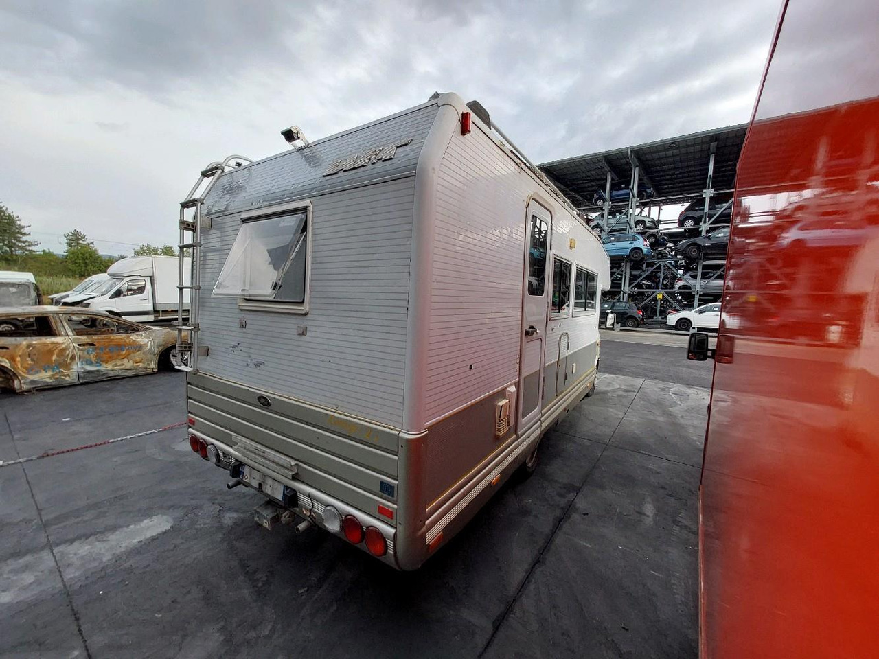 IVECO LAIKA 35.12 CAMPING 122 - Alkoven avtodom: slika 4 IVECO LAIKA 35.12 CAMPING 122 - Alkoven avtodom: slika 4