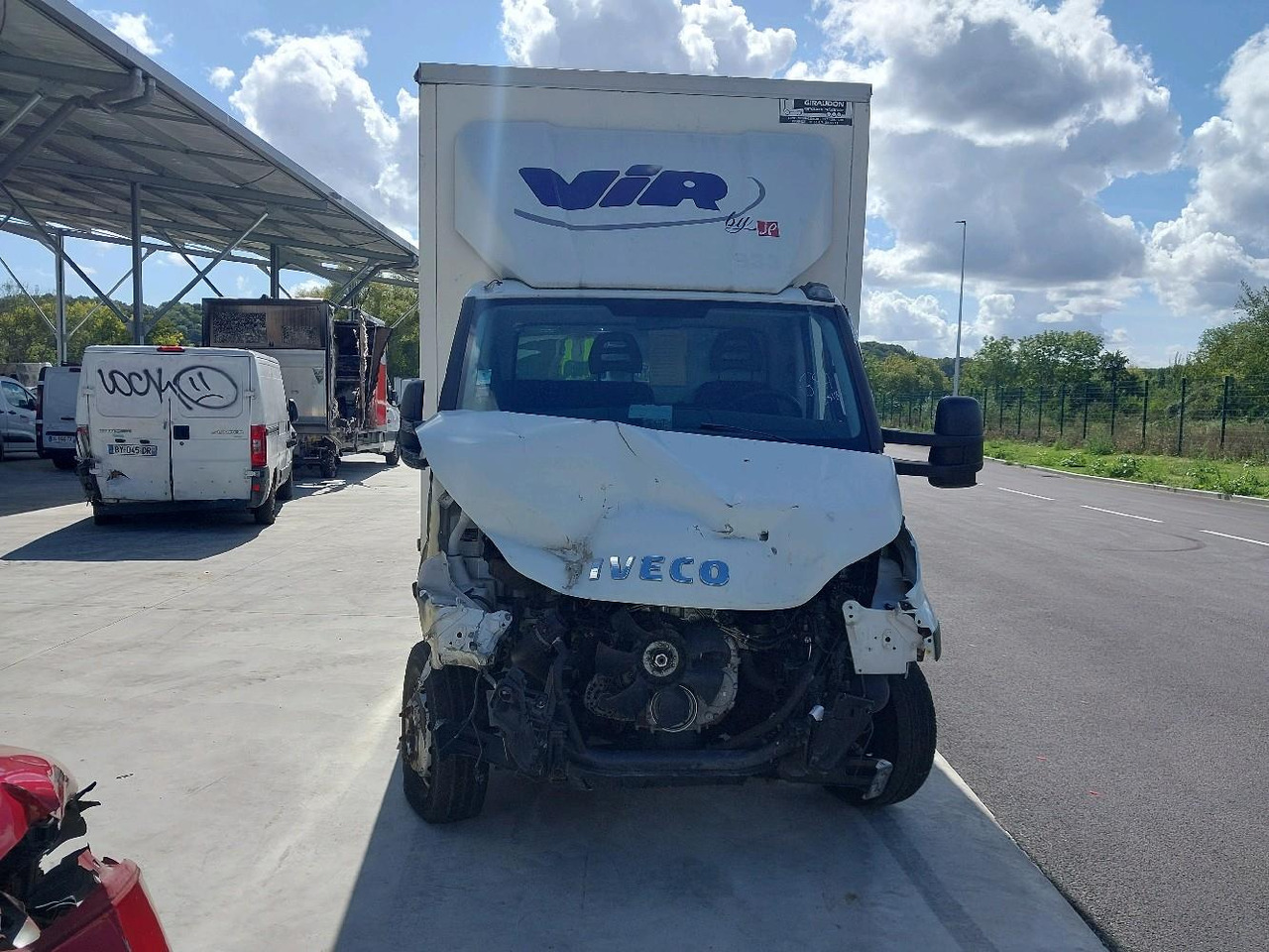 IVECO PORTEUR 65C14N - Dostavno vozilo z zabojnikom: slika 2 IVECO PORTEUR 65C14N - Dostavno vozilo z zabojnikom: slika 2