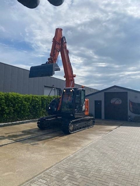 Hitachi ZX 135 US-6 - Bager goseničar: slika 3 Hitachi ZX 135 US-6 - Bager goseničar: slika 3