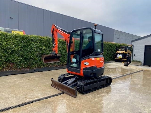 Kubota U 27-4 - Mini bager: slika 3 Kubota U 27-4 - Mini bager: slika 3