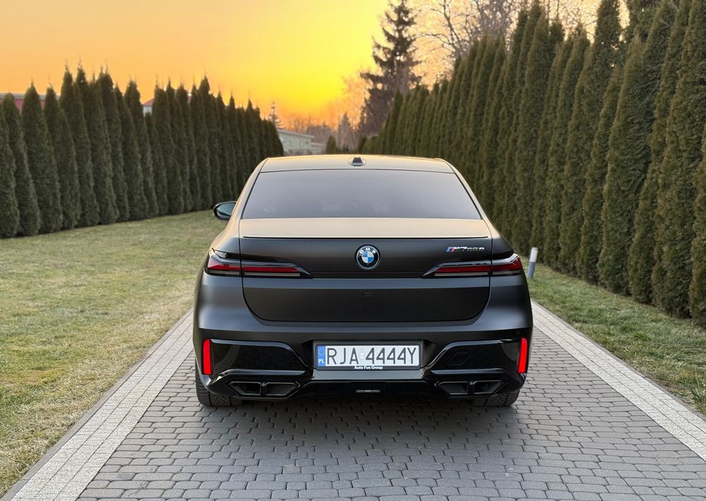 Limuzina BMW Seria 7: slika 6