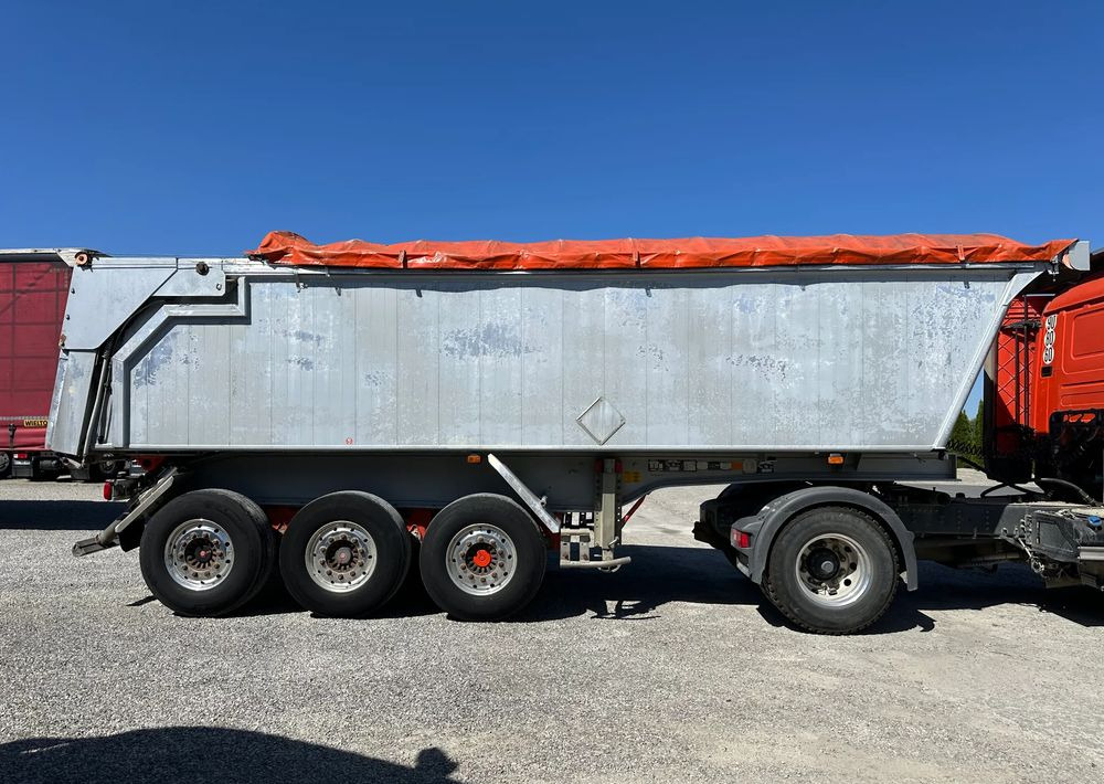 Benalu 25 m3 OSIE SAF HYDRAULICZNA KLAPA ELEKRYCZNY DACH - Kiper polprikolica: slika 4 Benalu 25 m3 OSIE SAF HYDRAULICZNA KLAPA ELEKRYCZNY DACH - Kiper polprikolica: slika 4
