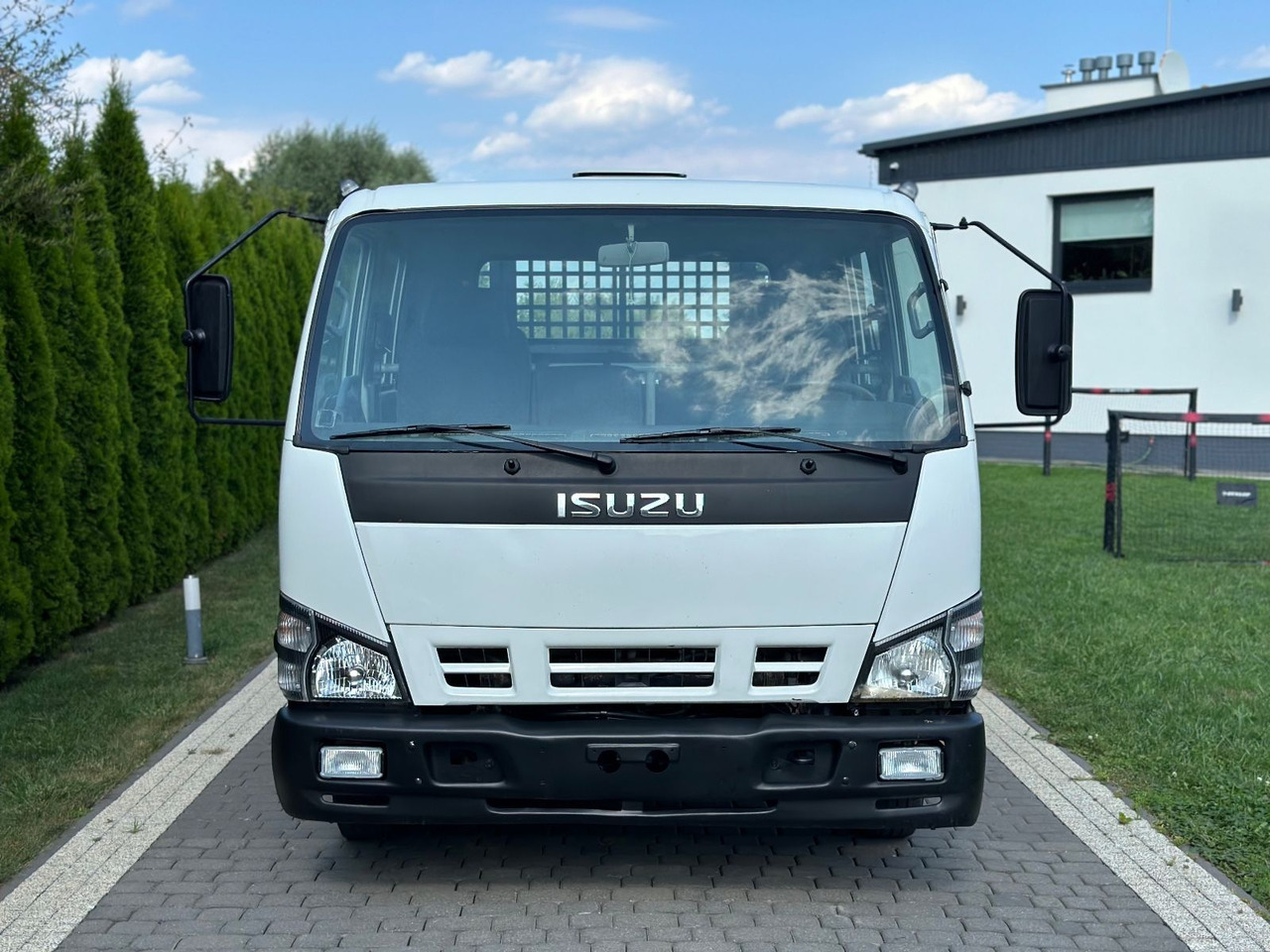 Isuzu 35 N TIPPER 3-SIDE KIPPER DOUBLE CABIN - Dostavno vozilo prekucnik, Dostavno vozilo z dvojno kabino: slika 2 Isuzu 35 N TIPPER 3-SIDE KIPPER DOUBLE CABIN - Dostavno vozilo prekucnik, Dostavno vozilo z dvojno kabino: slika 2
