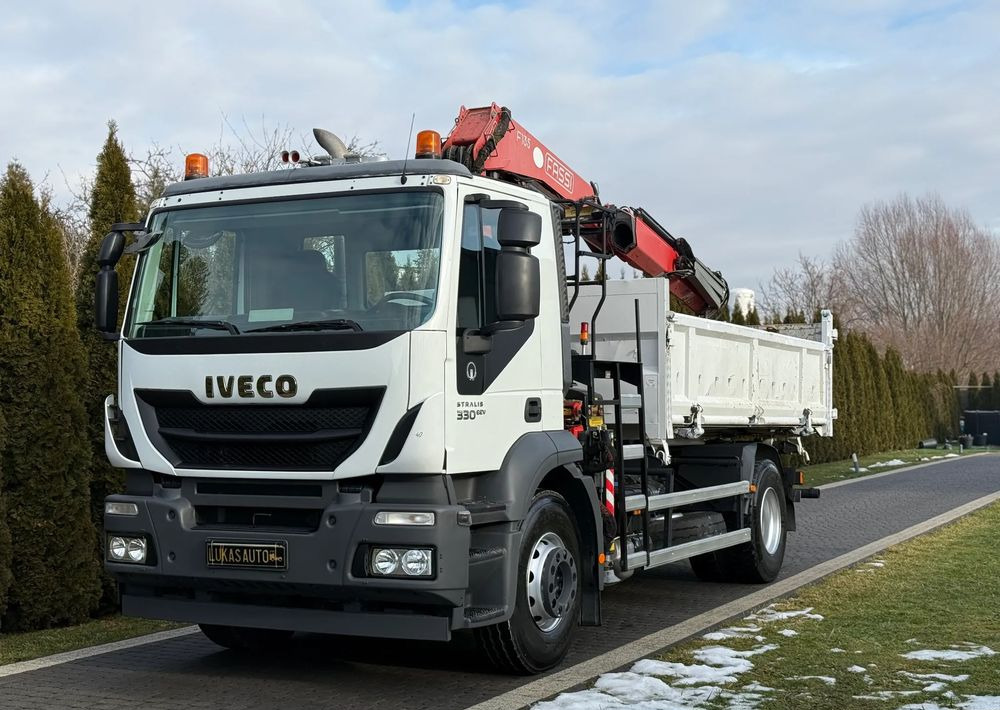 Iveco STRALIS 330 / 4x2 / FASSI F135 / WYWROTKA - Tovornjak prekucnik: slika 3 Iveco STRALIS 330 / 4x2 / FASSI F135 / WYWROTKA - Tovornjak prekucnik: slika 3