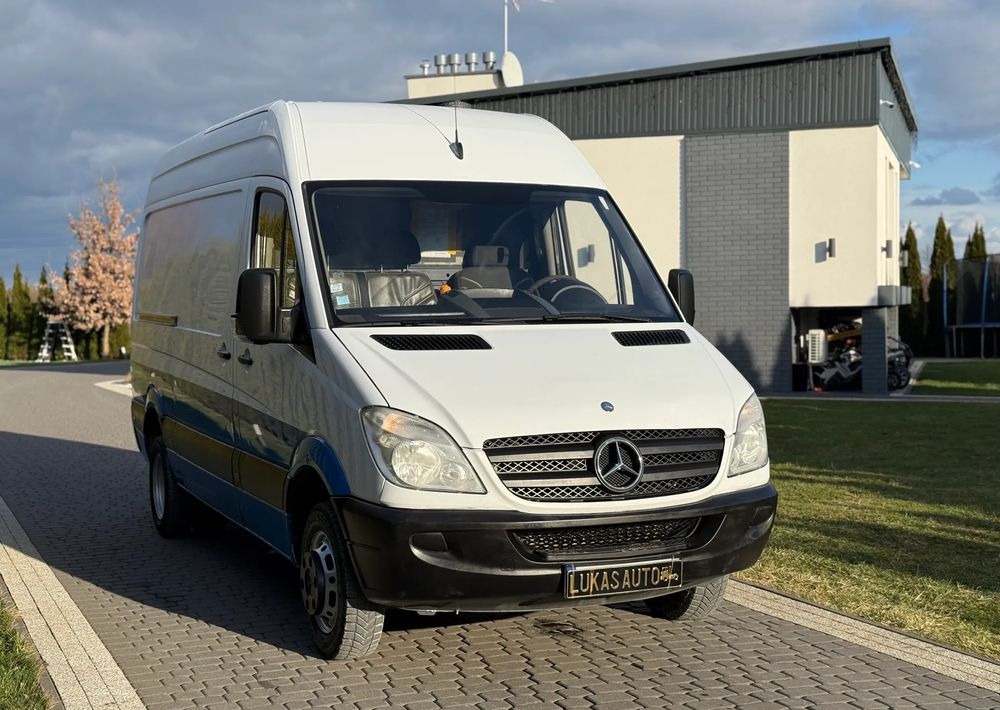 Mercedes-Benz SPRINTER 516 3,5 T MANUAL - Furgon: slika 3 Mercedes-Benz SPRINTER 516 3,5 T MANUAL - Furgon: slika 3