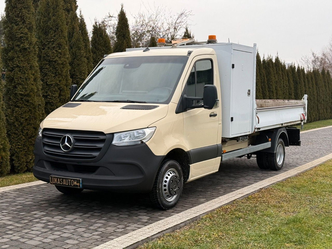 Mercedes-Benz SPRINTER TIPPER - Dostavno vozilo prekucnik: slika 1 Mercedes-Benz SPRINTER TIPPER - Dostavno vozilo prekucnik: slika 1