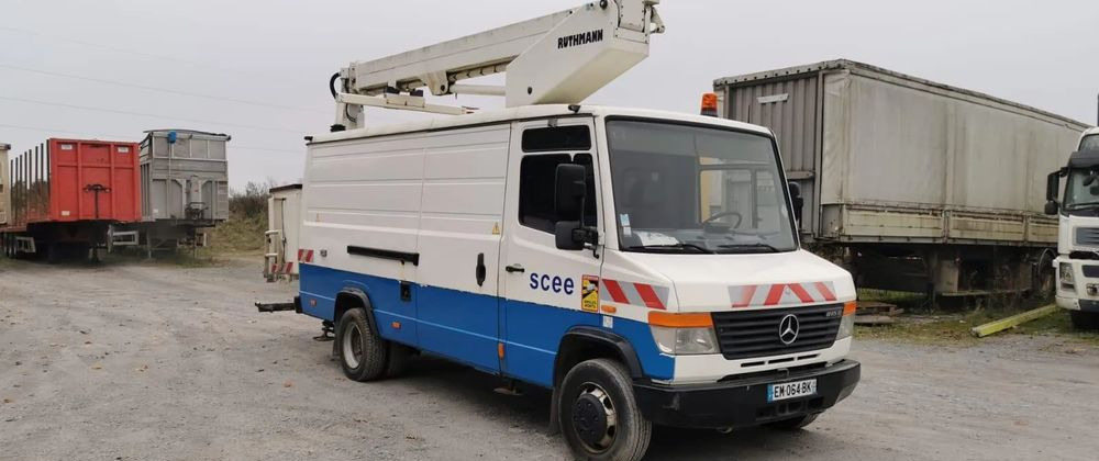 Mercedes-Benz VARIO 815D 17 M - Dvižna ploščad montirana na tovornjak: slika 3 Mercedes-Benz VARIO 815D 17 M - Dvižna ploščad montirana na tovornjak: slika 3