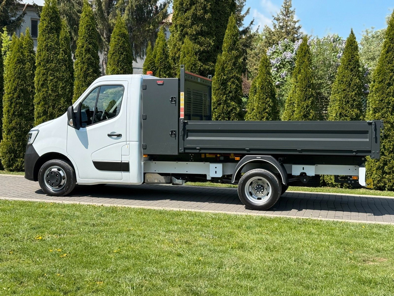 Renault MASTER TIPPER 3 SEATS LOW KMS - Dostavno vozilo prekucnik: slika 5 Renault MASTER TIPPER 3 SEATS LOW KMS - Dostavno vozilo prekucnik: slika 5