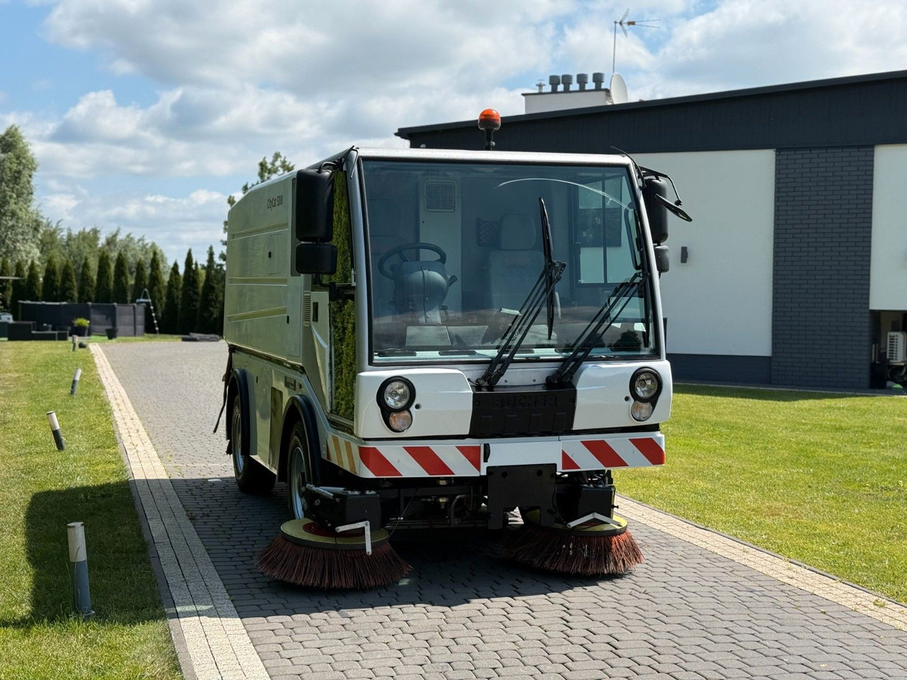 Schmidt BUCHER CITYCAT 5000 SWEEPER - Vozilo za pometanje: slika 3 Schmidt BUCHER CITYCAT 5000 SWEEPER - Vozilo za pometanje: slika 3