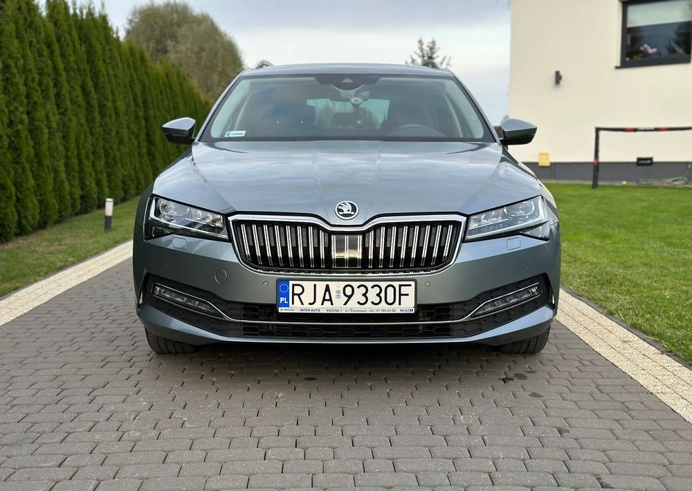 Skoda Superb 2.0 TDI SCR Style DSG - Avtomobil: slika 2 Skoda Superb 2.0 TDI SCR Style DSG - Avtomobil: slika 2