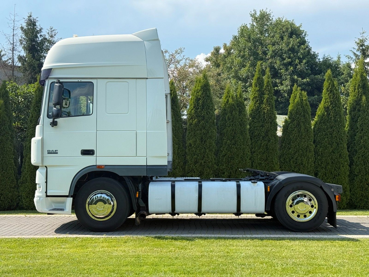 DAF XF 105 460 MANUAL PARK COOL - Vlačilec: slika 4 DAF XF 105 460 MANUAL PARK COOL - Vlačilec: slika 4
