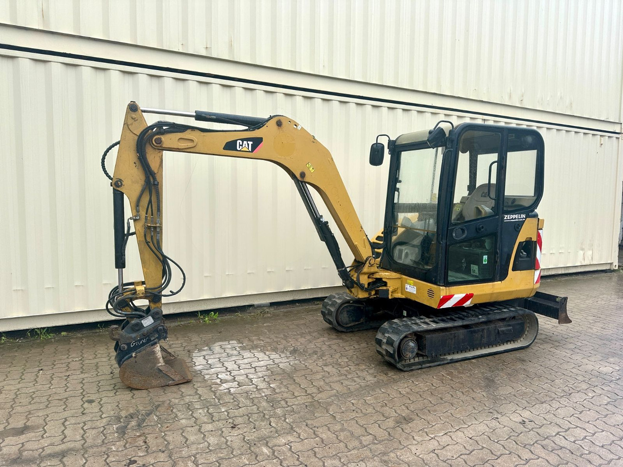 CAT 302.5C / OilQuick OQ40 / Deutsche Maschine - Mini bager: slika 2 CAT 302.5C / OilQuick OQ40 / Deutsche Maschine - Mini bager: slika 2