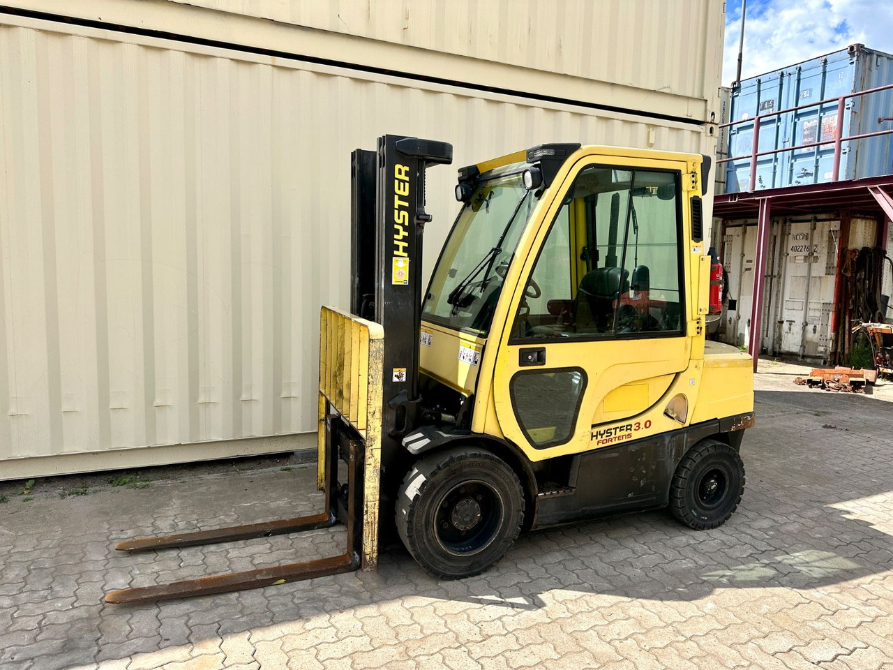 Hyster H3.0FT / Diesel / Triplex / Ex Armee - Diesel viličar: slika 1 Hyster H3.0FT / Diesel / Triplex / Ex Armee - Diesel viličar: slika 1