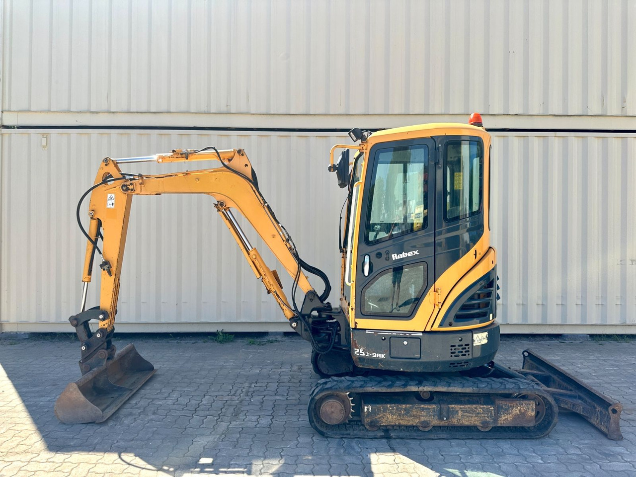 Hyundai Robex25Z-9AK / 2018 BJ / 2.962 H / 2.580 KG - Mini bager: slika 2 Hyundai Robex25Z-9AK / 2018 BJ / 2.962 H / 2.580 KG - Mini bager: slika 2