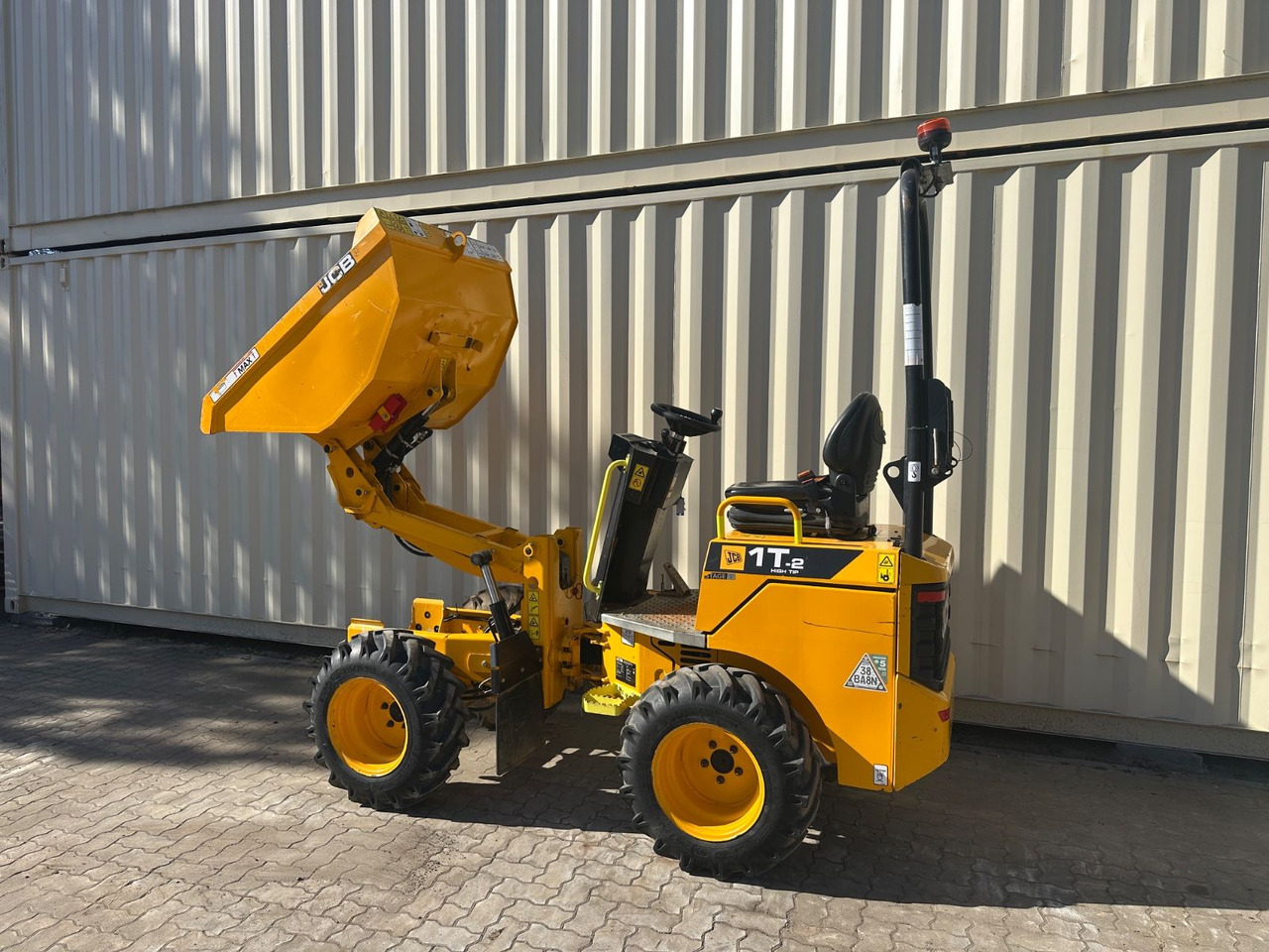 JCB 1T-2 High Tip Dumper, 440 Bh, 1.000 KG - Mini demper: slika 3 JCB 1T-2 High Tip Dumper, 440 Bh, 1.000 KG - Mini demper: slika 3