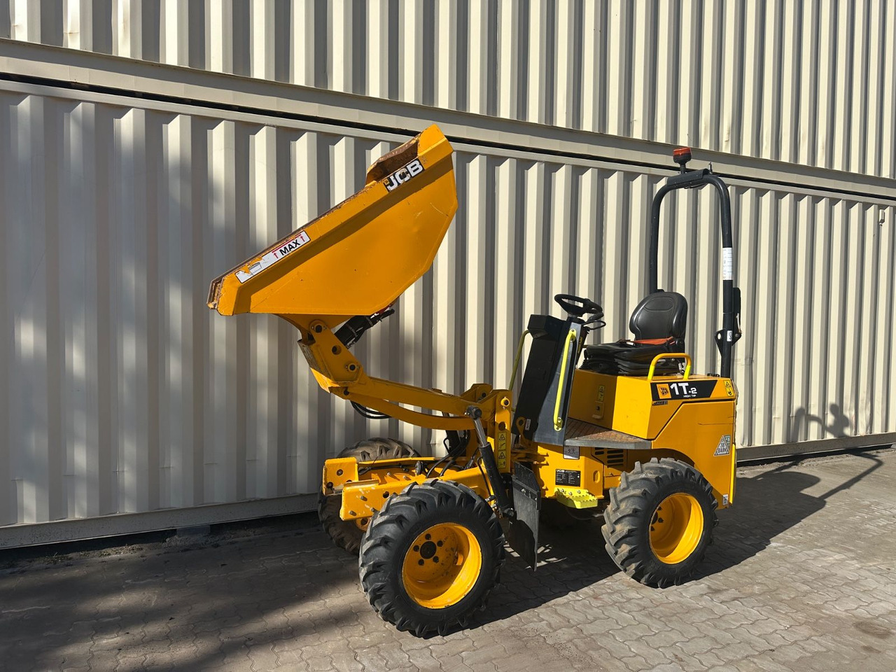 JCB 1T-2 High Tip Dumper, 440 Bh, 1.000 KG - Mini demper: slika 2 JCB 1T-2 High Tip Dumper, 440 Bh, 1.000 KG - Mini demper: slika 2