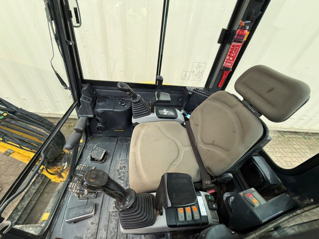 Mini bager Komatsu PC26MR-3 / 2020 BJ / 2 x Löffel: slika 20