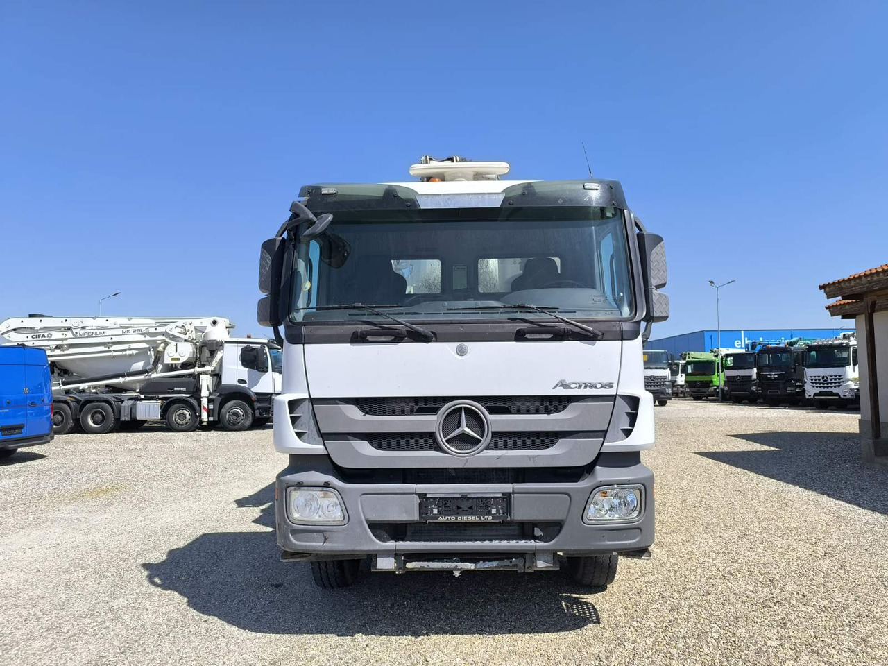 MERCEDES-BENZ ACTROS 3241 SCHWING FBP24 - Črpalka za beton: slika 2 MERCEDES-BENZ ACTROS 3241 SCHWING FBP24 - Črpalka za beton: slika 2