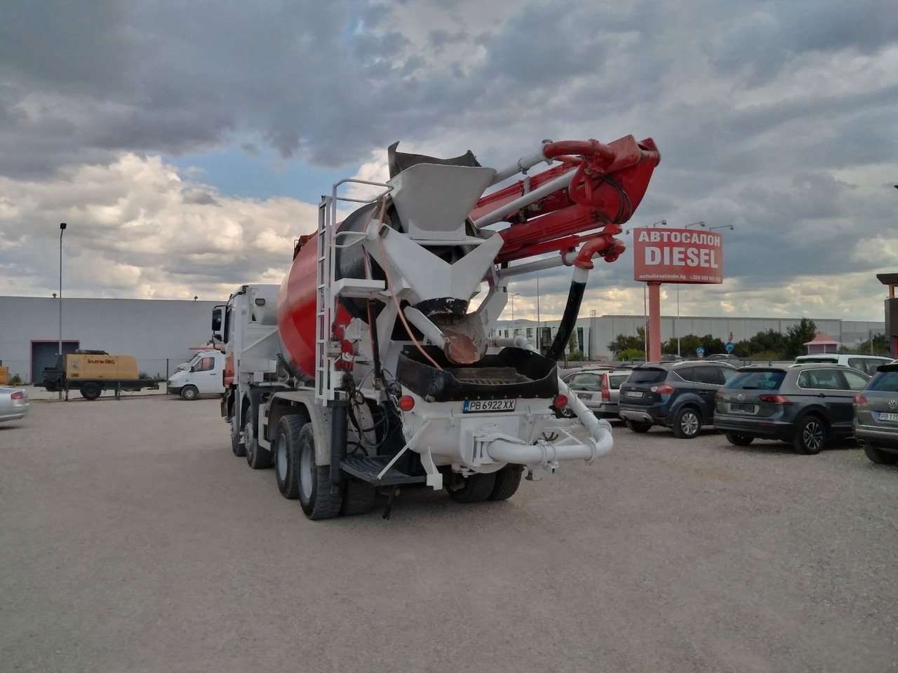 Mercedes-Benz ACTROS 3240 Putzmeister 26.67S - Avtomešalec s črpalko: slika 5 Mercedes-Benz ACTROS 3240 Putzmeister 26.67S - Avtomešalec s črpalko: slika 5