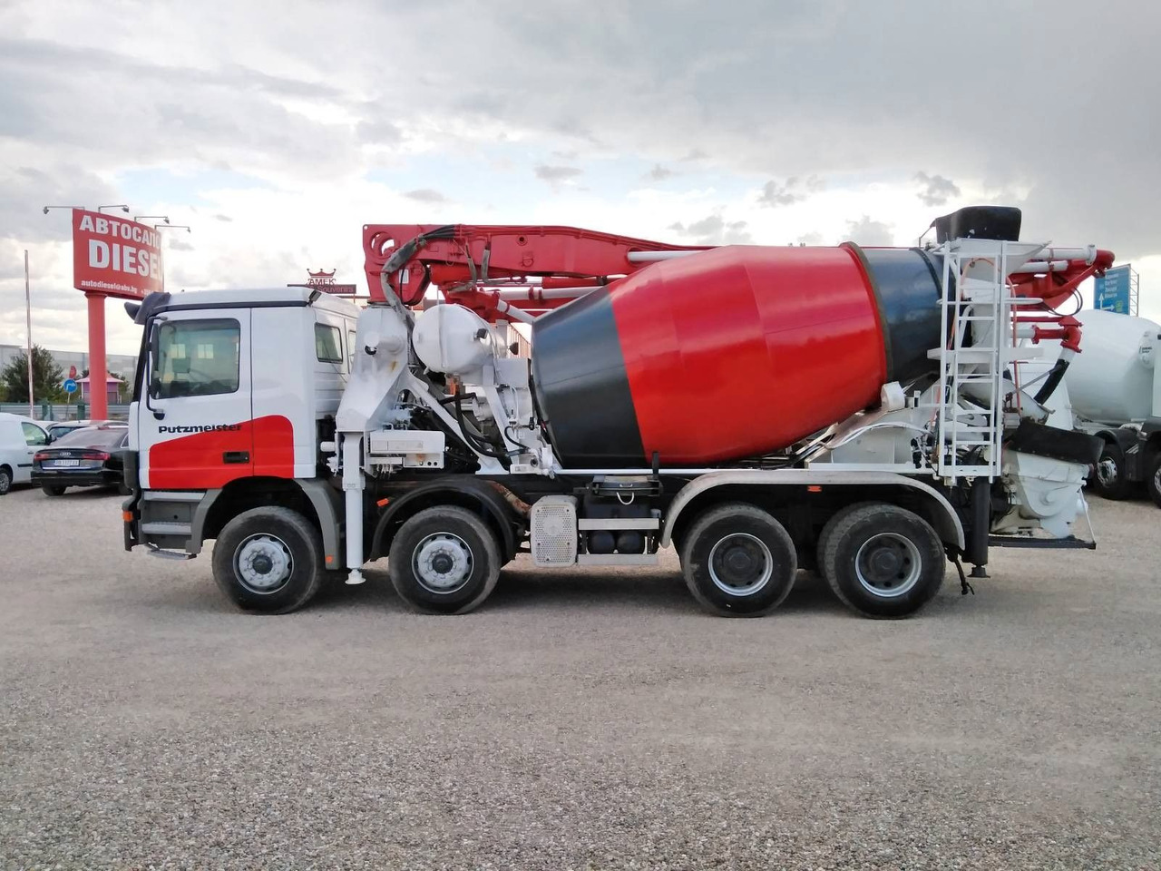 Mercedes-Benz ACTROS 3240 Putzmeister 26.67S - Avtomešalec s črpalko: slika 4 Mercedes-Benz ACTROS 3240 Putzmeister 26.67S - Avtomešalec s črpalko: slika 4