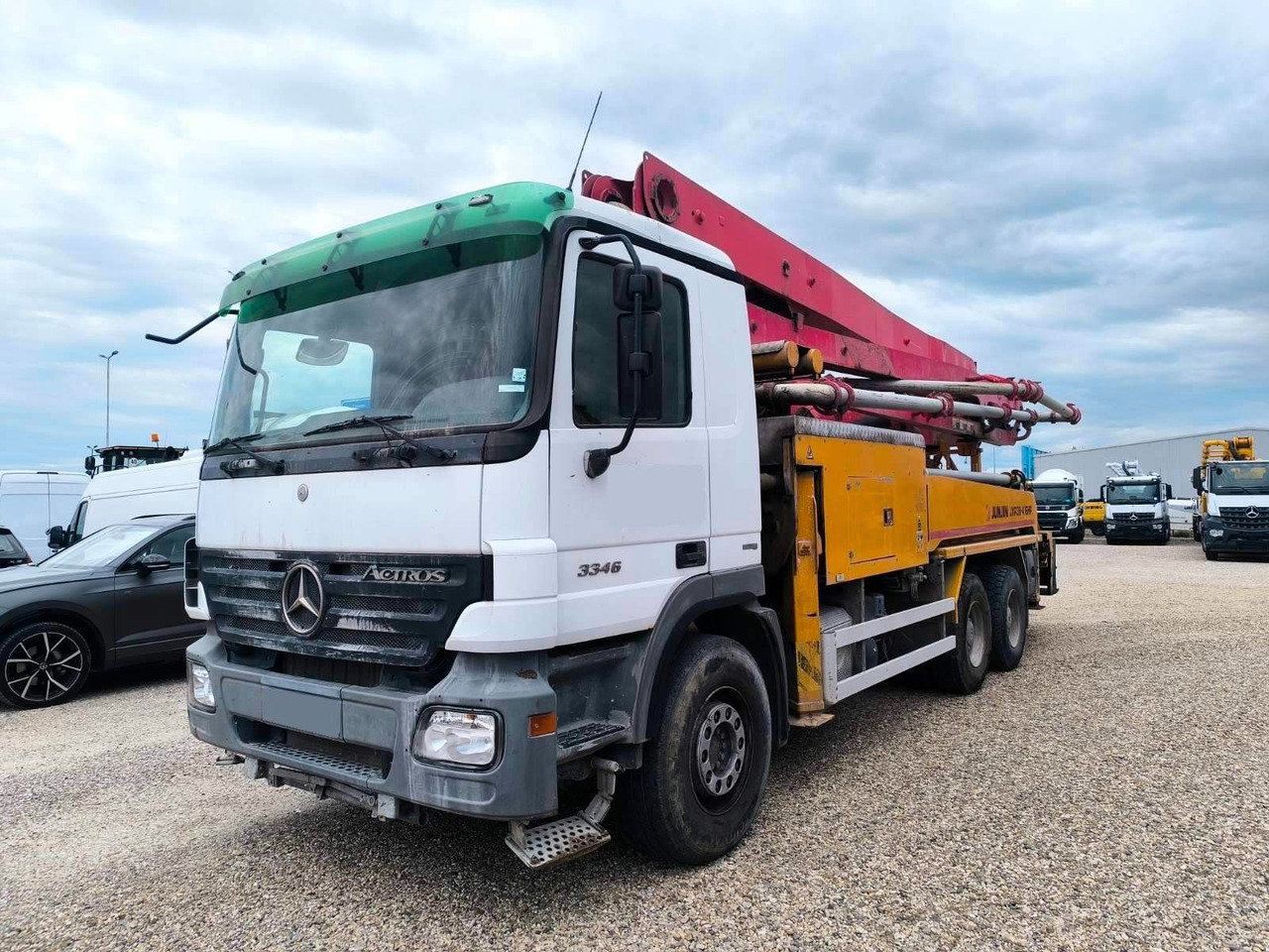 Mercedes-Benz ACTROS 3341 JUNJIN JXR 38-4 - Črpalka za beton: slika 3 Mercedes-Benz ACTROS 3341 JUNJIN JXR 38-4 - Črpalka za beton: slika 3
