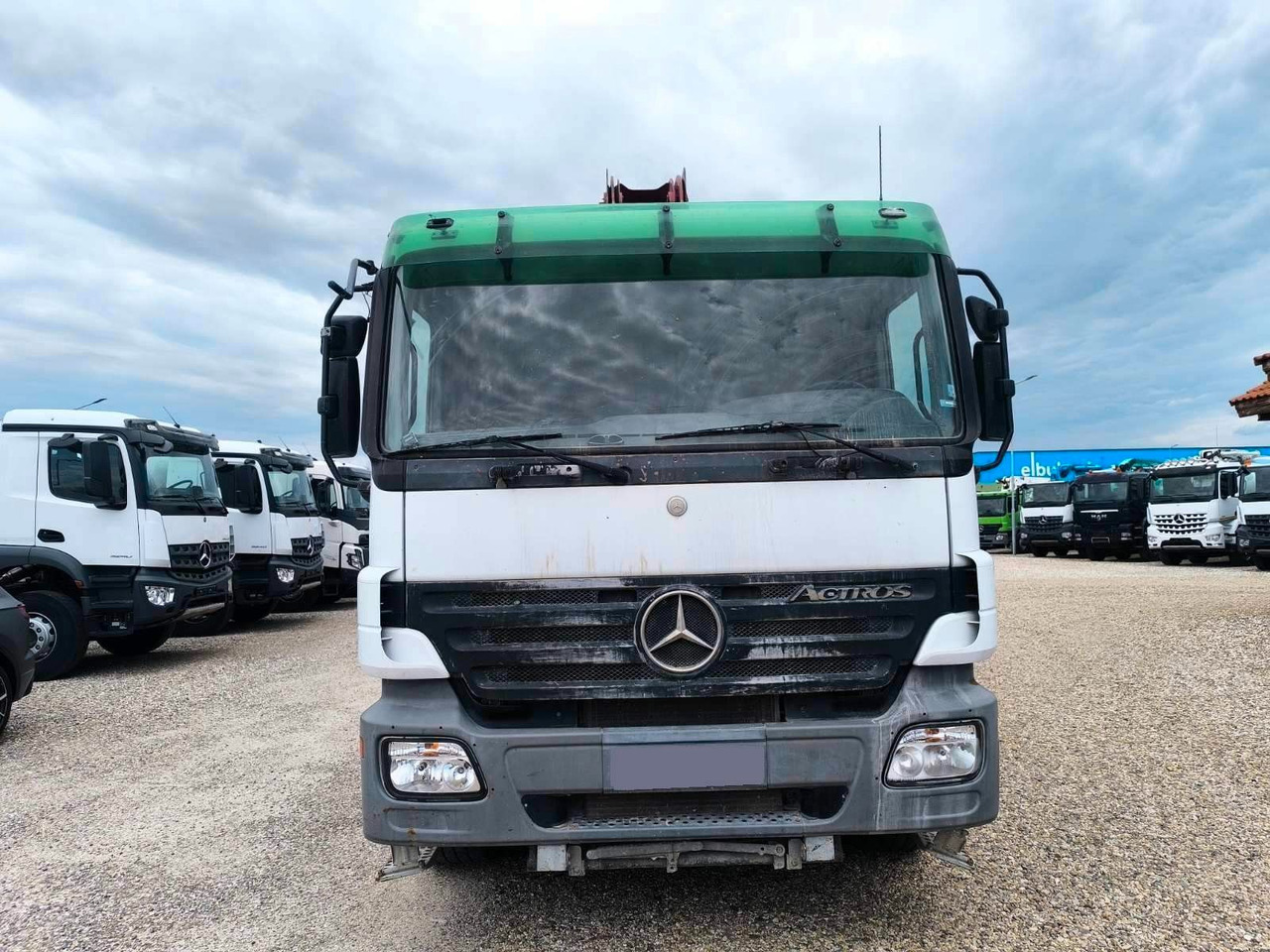 Mercedes-Benz ACTROS 3341 JUNJIN JXR 38-4 - Črpalka za beton: slika 2 Mercedes-Benz ACTROS 3341 JUNJIN JXR 38-4 - Črpalka za beton: slika 2