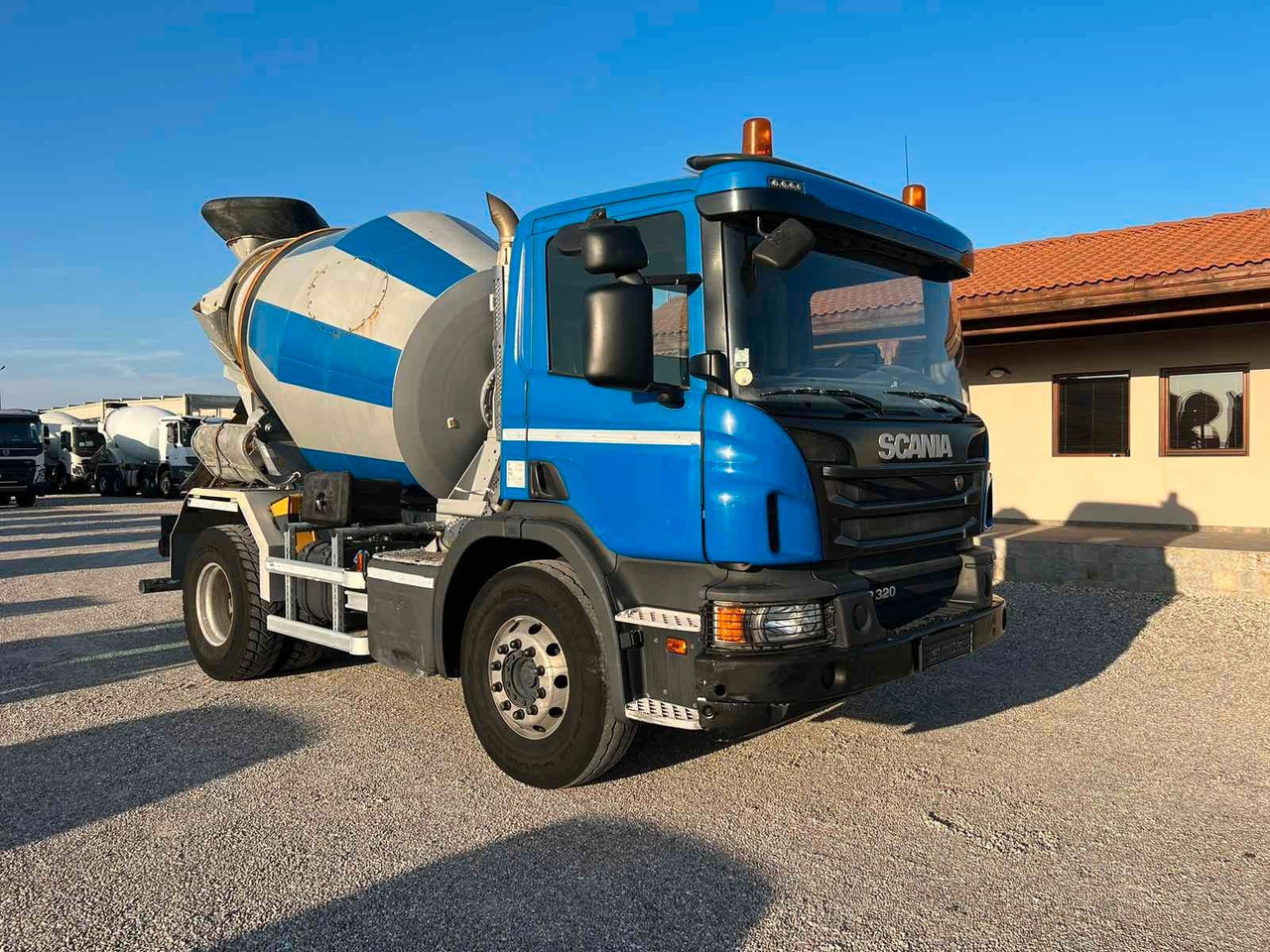 Scania P320 LIEBHERR 4M3 - Avtomešalec: slika 1 Scania P320 LIEBHERR 4M3 - Avtomešalec: slika 1