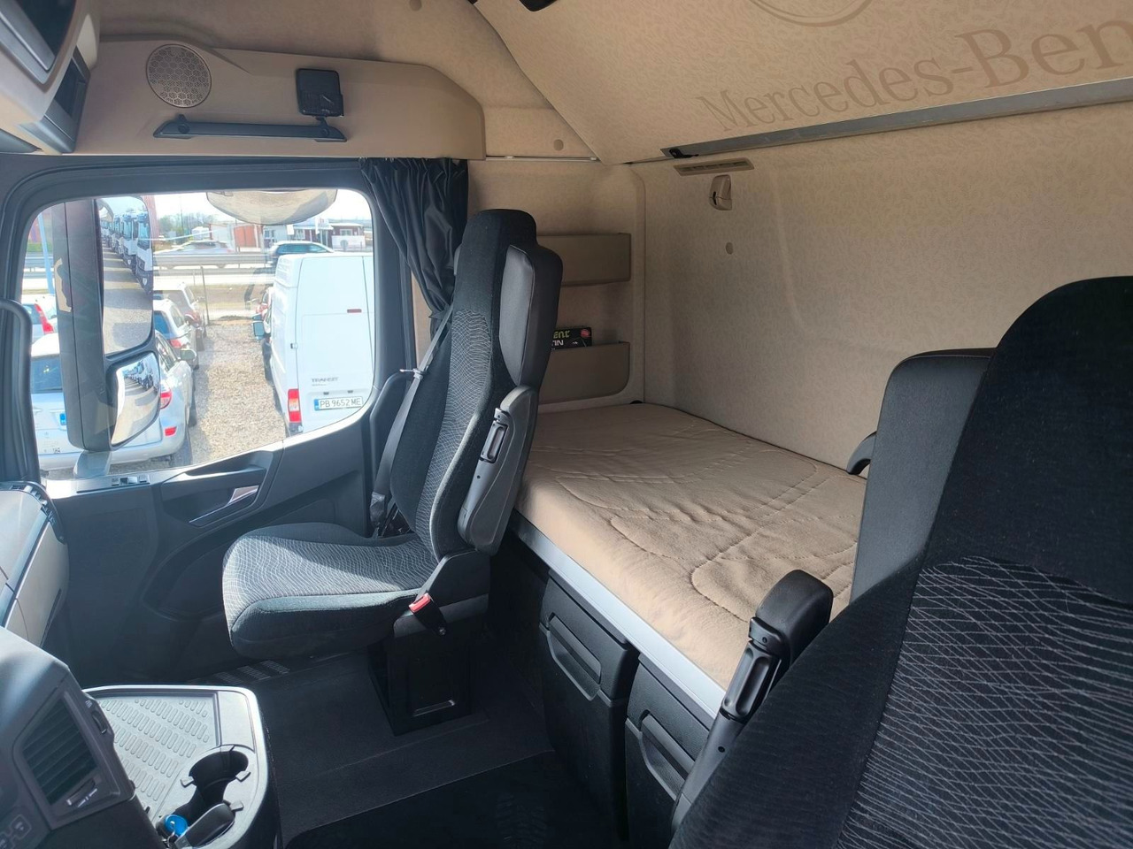 Vlačilec Mercedes-Benz Actros 1845: slika 10