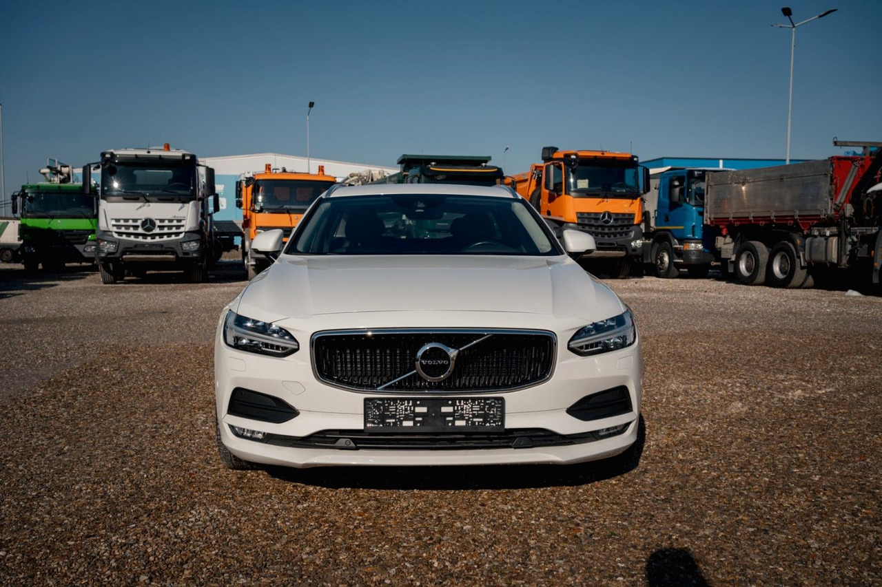 Volvo V90 D4 Momentum 2.0D - Karavan: slika 3 Volvo V90 D4 Momentum 2.0D - Karavan: slika 3