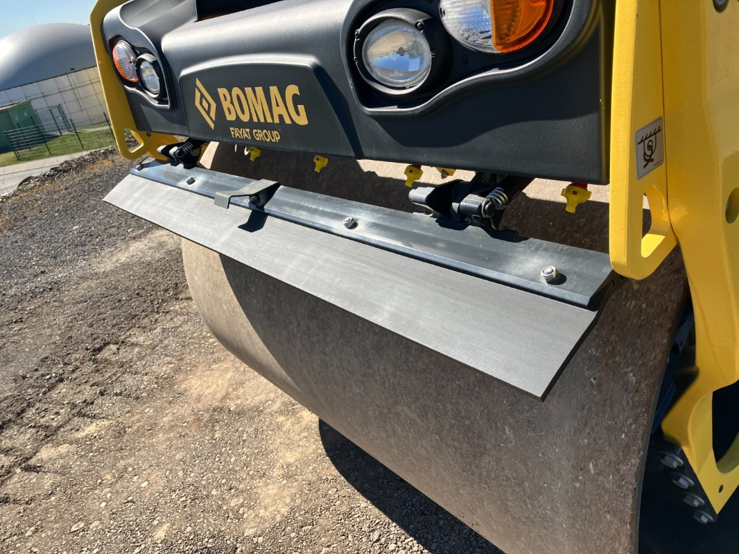 Cestni valjar BOMAG DE BW 141 AD-50  Stage IIIa/Tier 4i: slika 23