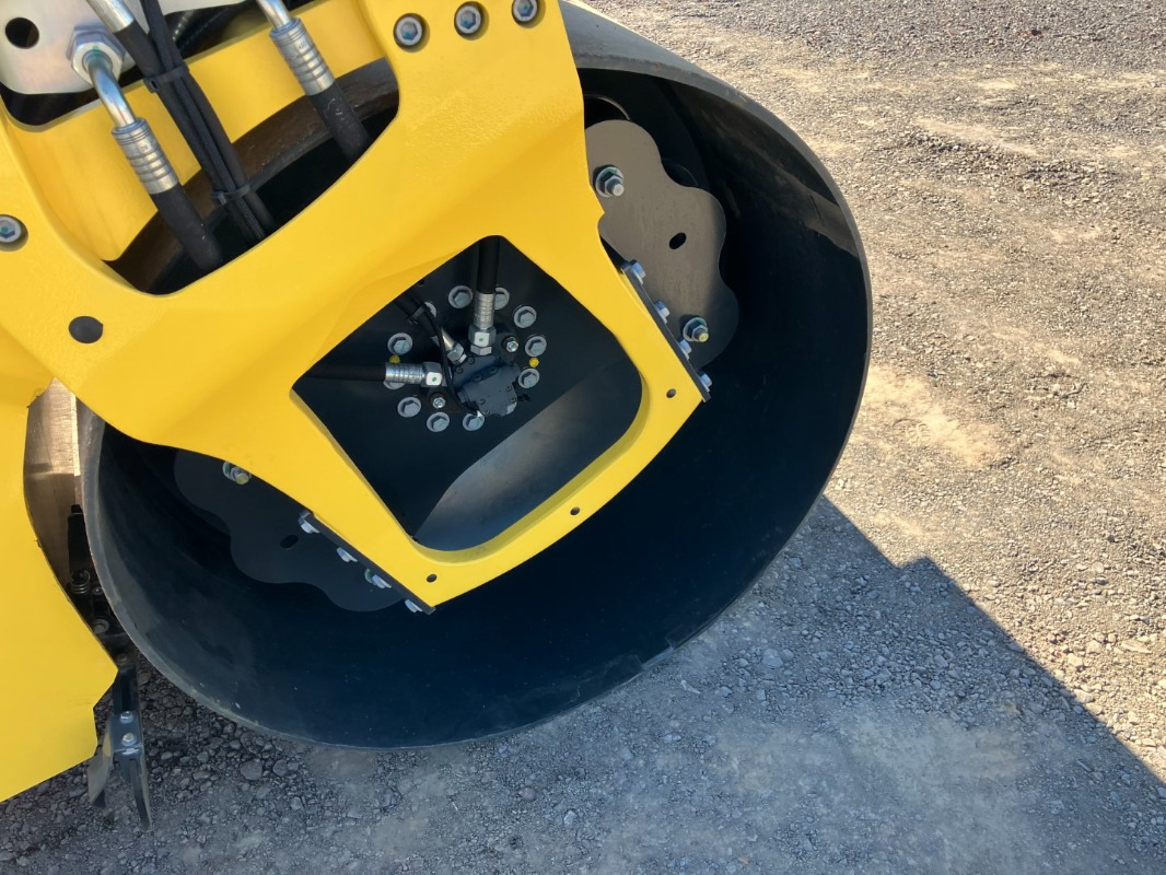 Cestni valjar BOMAG DE BW 141 AD-50  Stage IIIa/Tier 4i: slika 12