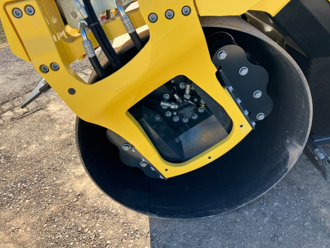 Cestni valjar BOMAG DE BW 151 AD-50 Stage IIIa/TIER3: slika 23