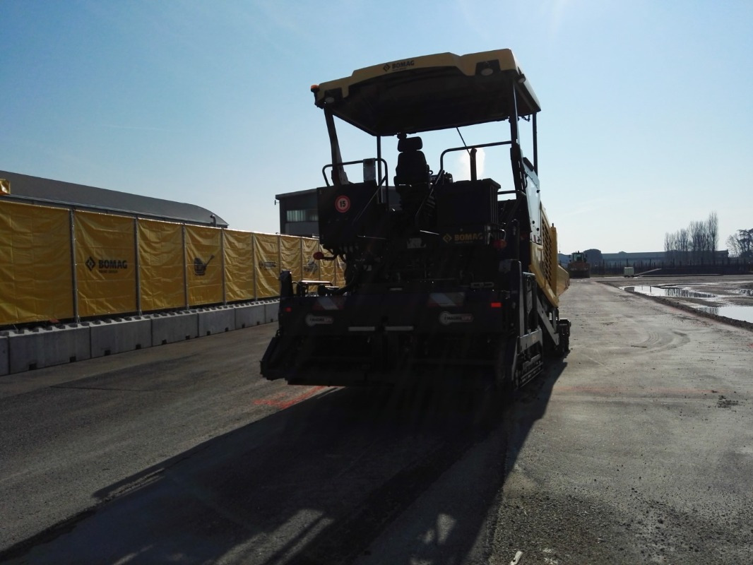 BOMAG IT BF 600 P-2 S500 Stage IV/Tier 4f - Asfaltni finišer: slika 3 BOMAG IT BF 600 P-2 S500 Stage IV/Tier 4f - Asfaltni finišer: slika 3