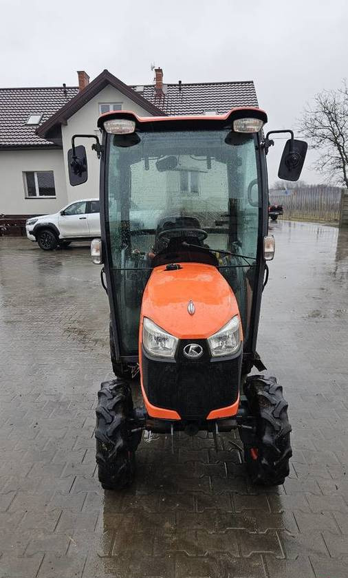 Ciągnik Kubota B2650 4x4 klima 26 KM hydrostat - Traktor: slika 3 Ciągnik Kubota B2650 4x4 klima 26 KM hydrostat - Traktor: slika 3