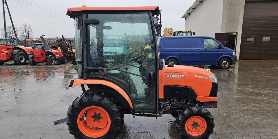 Ciągnik Kubota B2650 4x4 klima 26 KM hydrostat - Traktor: slika 5 Ciągnik Kubota B2650 4x4 klima 26 KM hydrostat - Traktor: slika 5