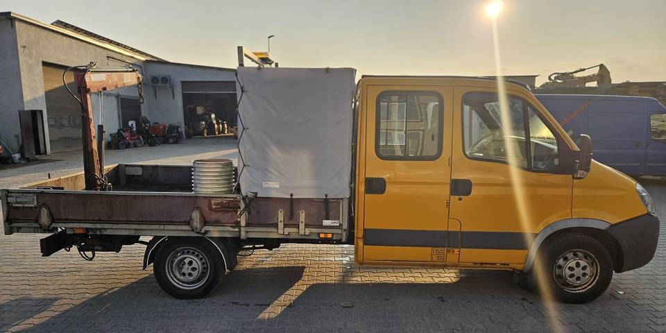 Iveco Daily 35S14 HDS 830 kg doka dubel brygadówka - Dostavno vozilo s kesonom: slika 5 Iveco Daily 35S14 HDS 830 kg doka dubel brygadówka - Dostavno vozilo s kesonom: slika 5