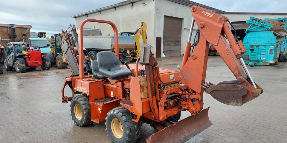 Koparka łańcuchowa Ditch Witch 3500DD - Rovokopač: slika 3 Koparka łańcuchowa Ditch Witch 3500DD - Rovokopač: slika 3