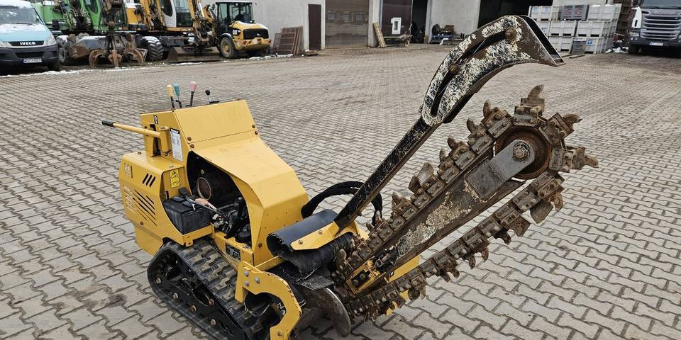 Koparka łańcuchowa Vermeer RTX250 silnik Kohler 25 KM 820 kg ditch witch - Bager goseničar: slika 4 Koparka łańcuchowa Vermeer RTX250 silnik Kohler 25 KM 820 kg ditch witch - Bager goseničar: slika 4
