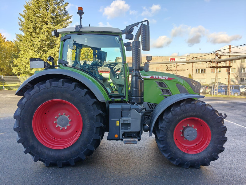 Fendt 724 Vario Profi plus - Traktor: slika 2 Fendt 724 Vario Profi plus - Traktor: slika 2