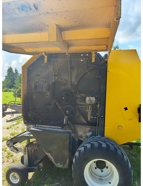 New Holland BR 6090 - Balirka za okrogle bale: slika 4 New Holland BR 6090 - Balirka za okrogle bale: slika 4