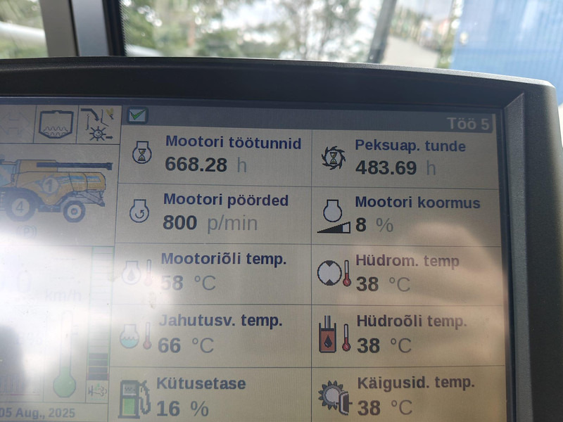 Kombajn harvester New Holland CX 8.90: slika 20