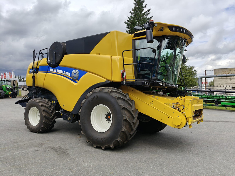 New Holland CX 8.90 - Kombajn harvester: slika 1 New Holland CX 8.90 - Kombajn harvester: slika 1