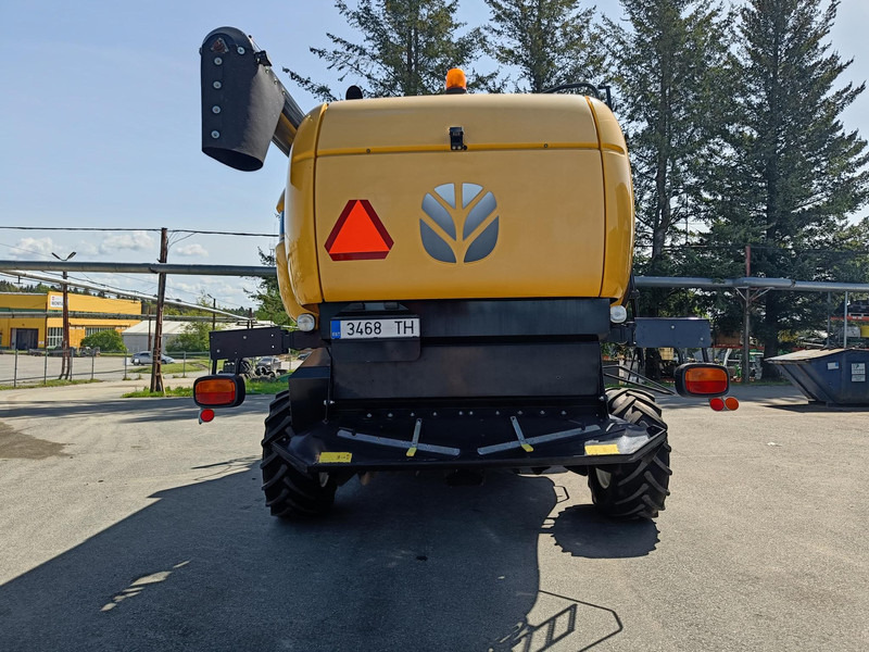 New Holland CX6090 - Kombajn harvester: slika 4 New Holland CX6090 - Kombajn harvester: slika 4