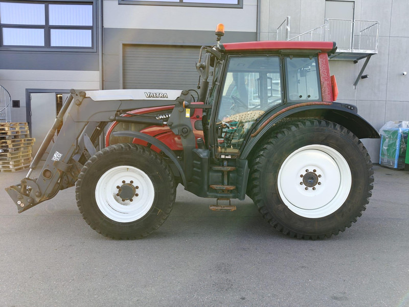Valtra N101 - Traktor: slika 2 Valtra N101 - Traktor: slika 2