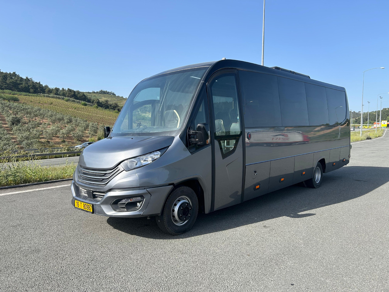 IVECO DAILY - RIGHT HAND DRIVE TOURISTIC VEHICLE - Potovalni avtobus: slika 4 IVECO DAILY - RIGHT HAND DRIVE TOURISTIC VEHICLE - Potovalni avtobus: slika 4