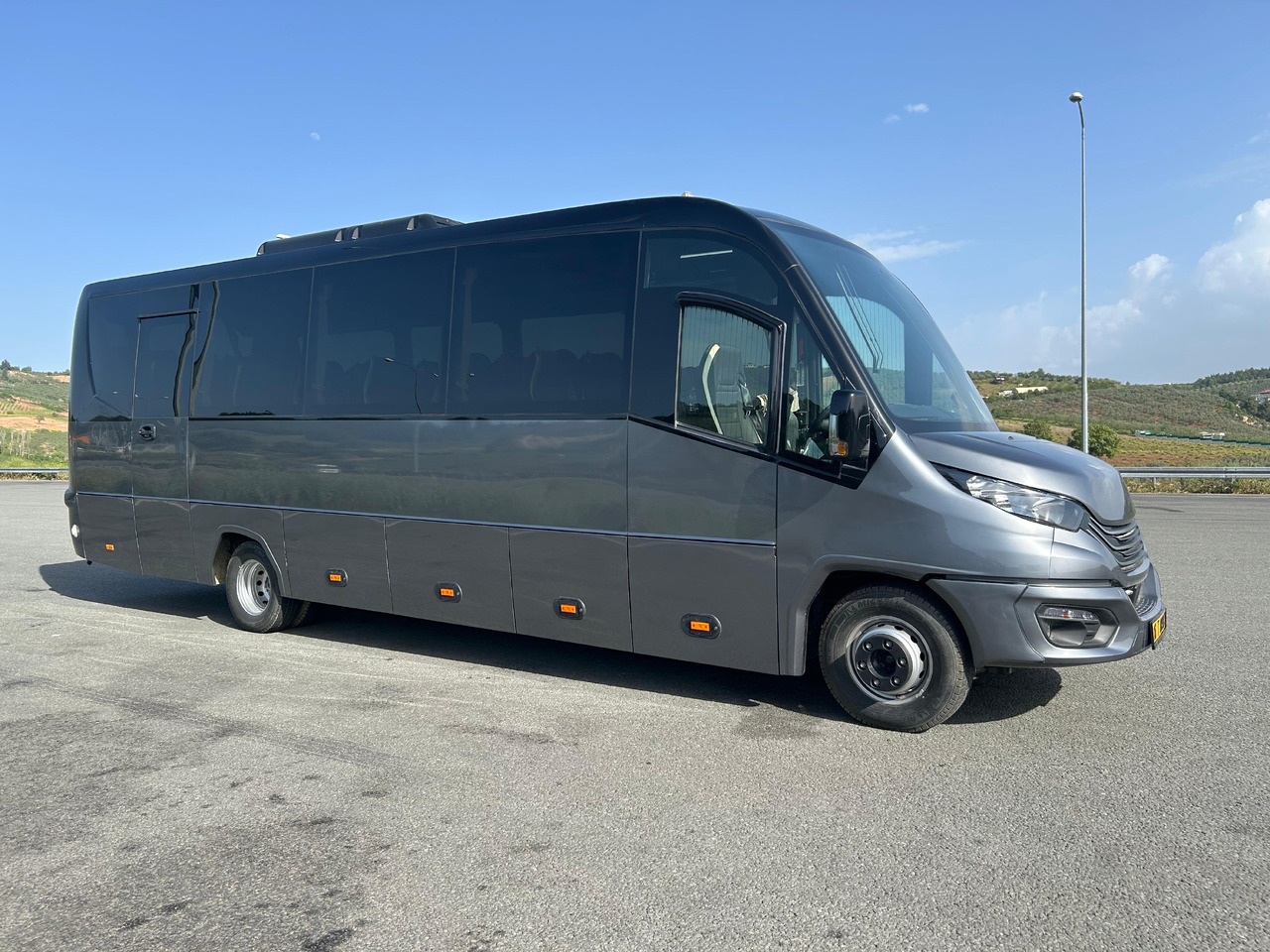 IVECO DAILY - RIGHT HAND DRIVE TOURISTIC VEHICLE - Potovalni avtobus: slika 3 IVECO DAILY - RIGHT HAND DRIVE TOURISTIC VEHICLE - Potovalni avtobus: slika 3