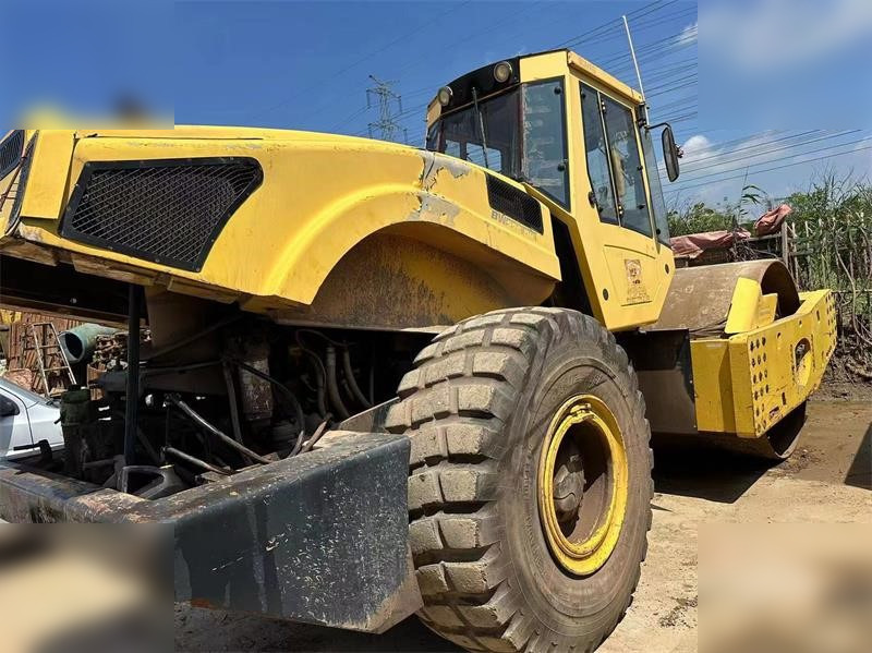 BOMAG BW226DH-4 - Kompaktor: slika 5 BOMAG BW226DH-4 - Kompaktor: slika 5
