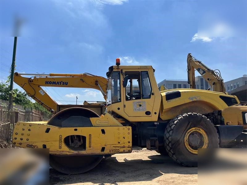 BOMAG BW226DH-4 - Kompaktor: slika 1 BOMAG BW226DH-4 - Kompaktor: slika 1